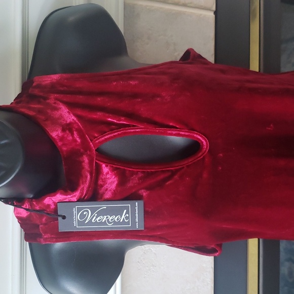 Viereck Wine Crushed Velvet Dress. Size Large. - Picture 2 of 8